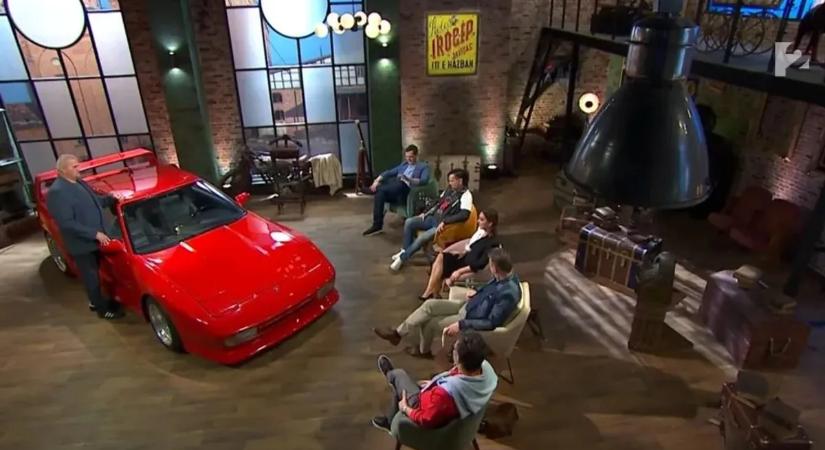 Fekete Laci tűzpiros sportautója mindenkit megelőz, még Kiara Lord melleit is