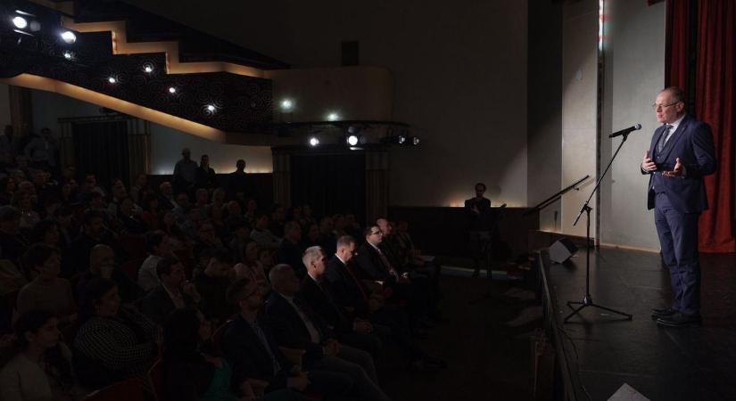 Tapolcai Jótékonysági Bál: összefogás a gyerekekért és az iskola jövőjéért