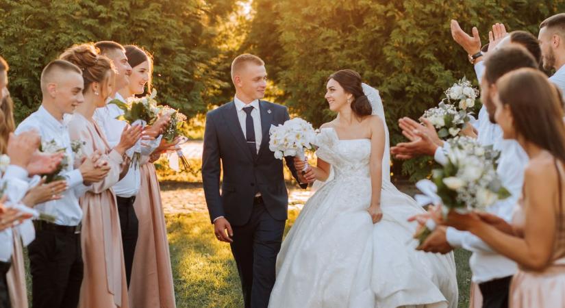 Esküvői dekoráció másfél millióért? – esküvői árak 2026-ban (videóval)