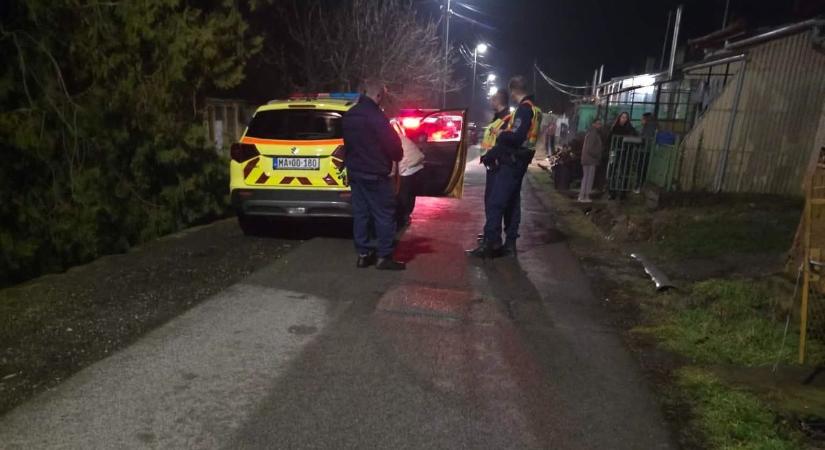 Drámai események Pécsen: mentő gázolt, holttestet találtak