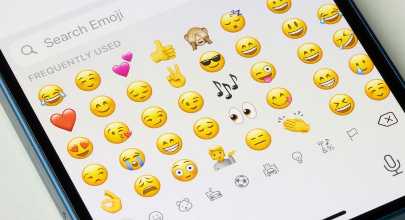Az emoji-k rejtett üzenete – tudja Ön, mit jelent a cseresznye valójában