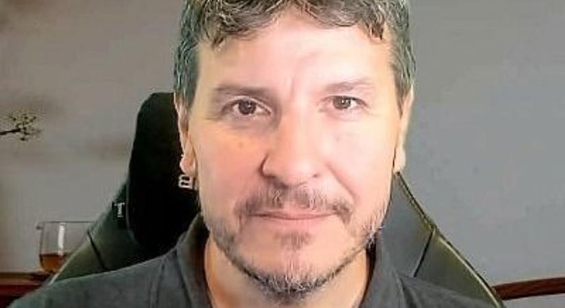 „Orbán Magyarország ellensége” – kiborult a szombathelyi háborúellenes beszéden a kaliforniai professzor