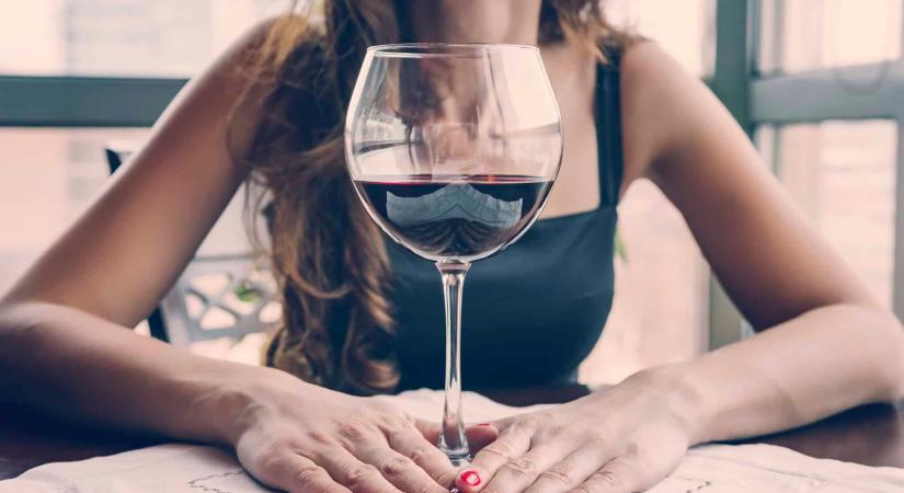 Csak mértékkel fogyasztasz alkoholt? Kutatók szerint már kis mennyiségben is rákkeltő lehet