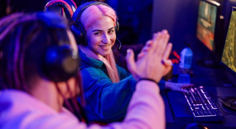 A Steam 4 új játékot tett örökre ingyenessé