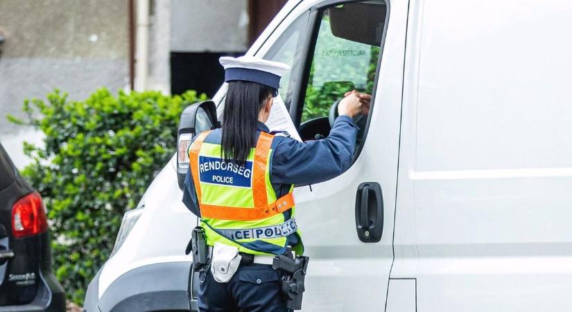 Több tízezer forint a bírság, ha ezt látja a rendőr a jogosítványodon