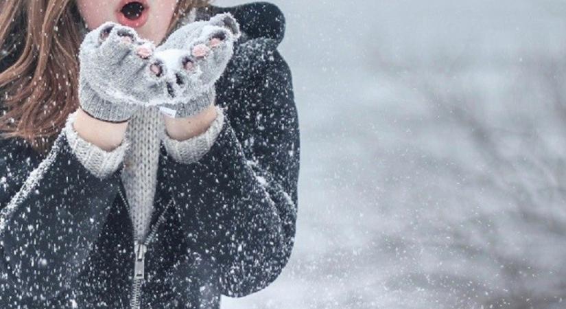 Visszatér a fagy: Havazásra, ónos esőre és erős szélre figyelmeztetnek