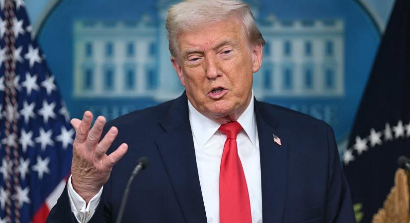 Most, hogy rosszul áll, Trump megint választási csalásról beszél és a levélszavazás korlátozását követeli