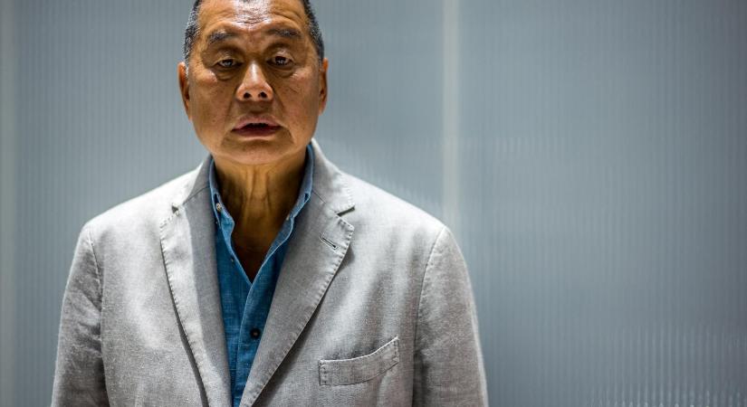 Húsz év börtönre ítélték Jimmy Lai médiavállalkozót Hongkongban összeesküvés és „lázító kiadványok” publikálása miatt