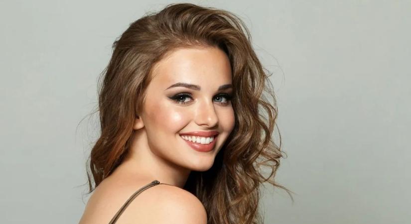 Sosem volt ilyen könnyű elérni a hollywoodi mosolyt: ezt teszik a fehér fogakért a tudatos emberek