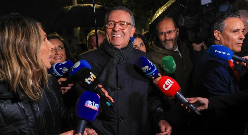 Portugál elnökválasztás: a szocialista jelölt simán legyőzte a korábbi tévés futballkommentátort