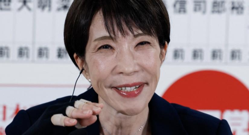 Történelmi győzelmet aratott a japán kormánypárt az előrehozott választásokon