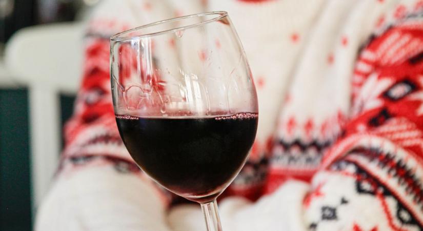 Csak egy pohárral? Ez történik a testeddel, ha minden nap bort iszol