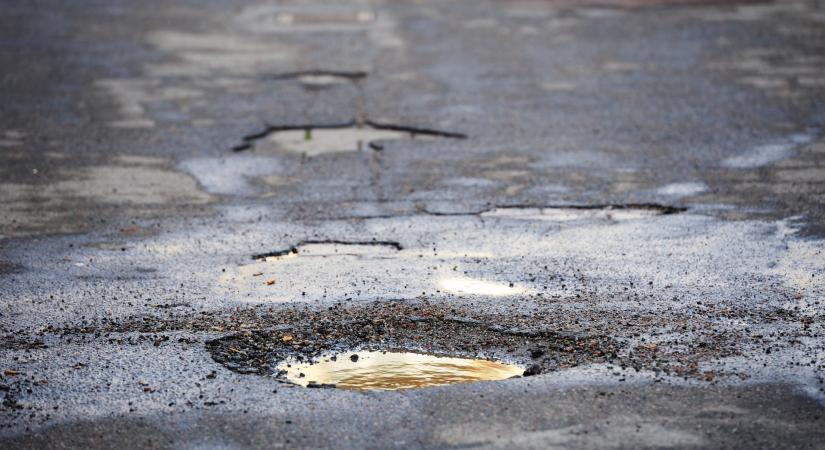 Karácsony Gergely is megszólalt a kátyúhelyzetről