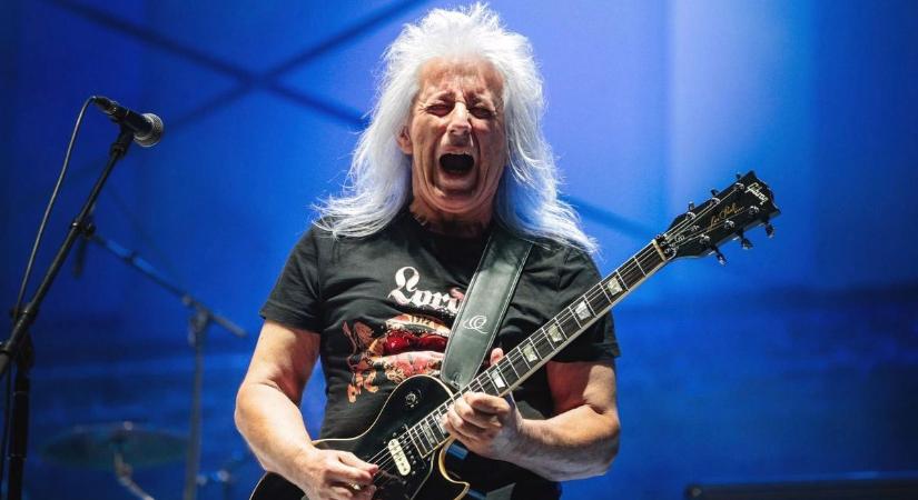 A Lord Csornán koncertezik, Valentin-napon is a húrok közé csapnak