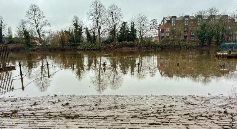 Időjárás: Több száz riasztás, napokig tartó eső — egyre súlyosabb az árvízveszély
