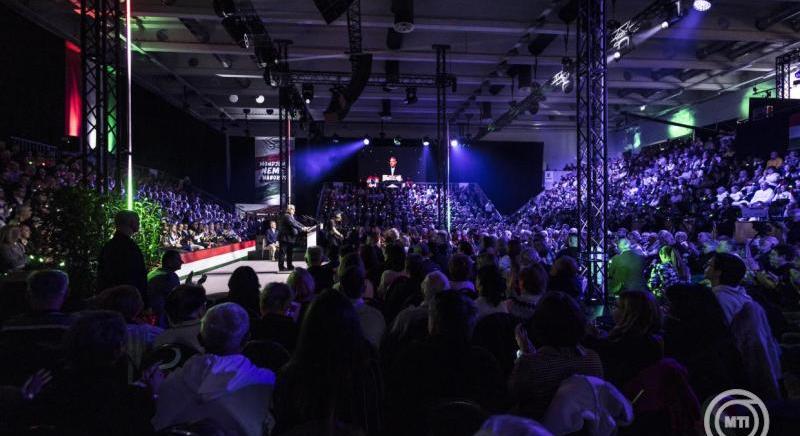 Orbán Viktor: arról, hogy megyünk-e háborúba vagy kimaradunk, a 2026-ban megválasztott kormány fog dönteni