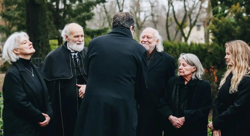 Elkezdődött Iványi Gábor büntetőpere