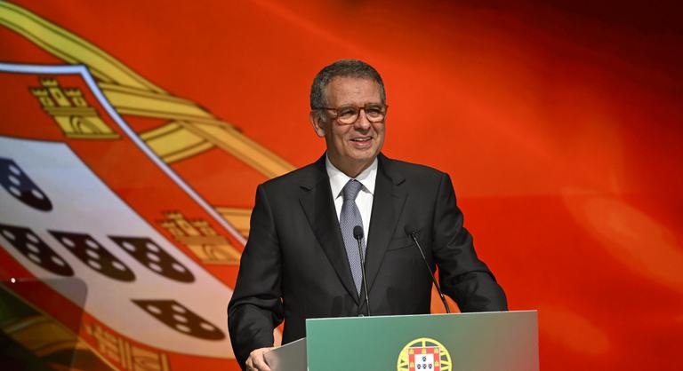 Kétharmados győzelemmel lett elnök a baloldali António José Seguro Portugáliában