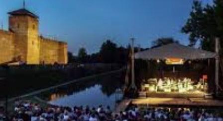 Ingyenes film  Bolyai románul: különleges programok a Gyulai Várszínházban