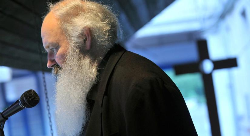 Megkezdődött Iványi Gábor és társai büntetőperének előkészítő ülése