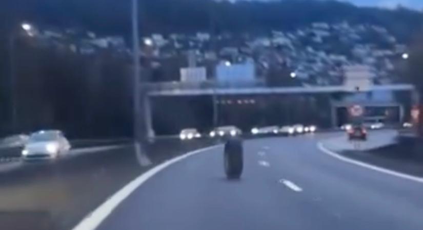 Elszabadult gumiabroncsról készült hajmeresztő videó Franciaországban