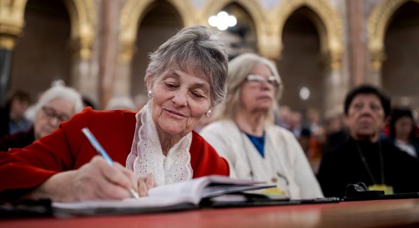 Nők40 nyugdíj: 7 pontban, mi nem számít be a jogosító időnél