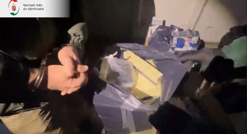 Megfutott a pénzügyőrök láttán a dohányt és kábítószert rejtegető férfi – videóval
