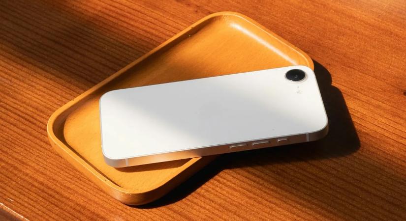 Még februárban befuthat az idei legolcsóbb iPhone