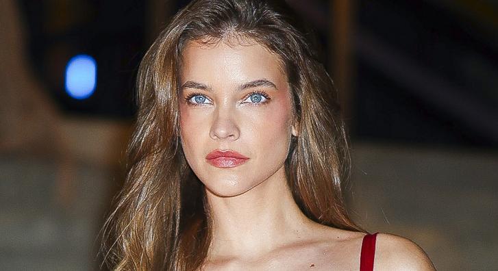 Palvin Barbara ellopta a show-t a Super Bowl VIP-partiján, nem akármilyen szettben pózolt a vörös szőnyegen