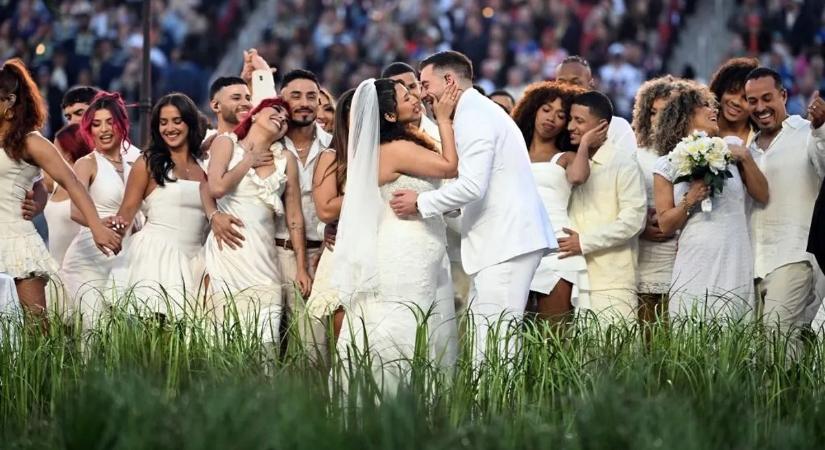 Tízmilliók nézték élőben a világ legmegdöbbentőbb esküvőjét - fotó