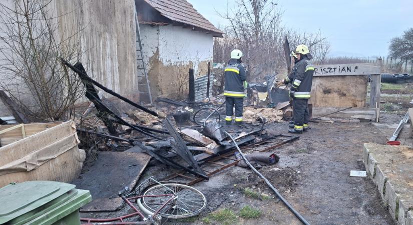 Tároló égett Jászladányon