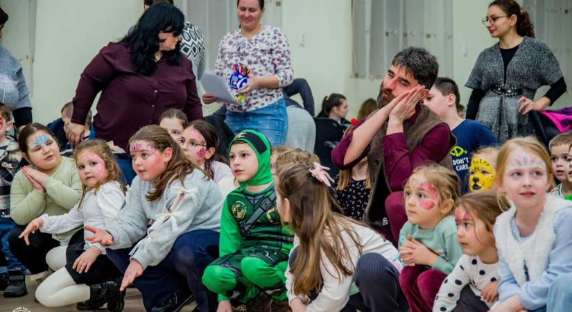 Farsangi ízekkel, jókedvvel és tánccal kergették a telet Szilágyperecsenben (VIDEÓ)