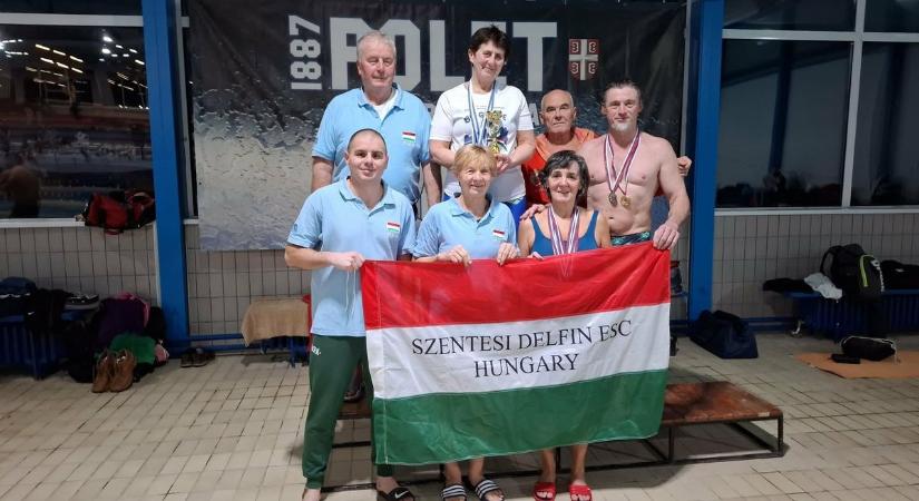 Korosztálytól függetlenül is a legjobbak között a szentesi úszók