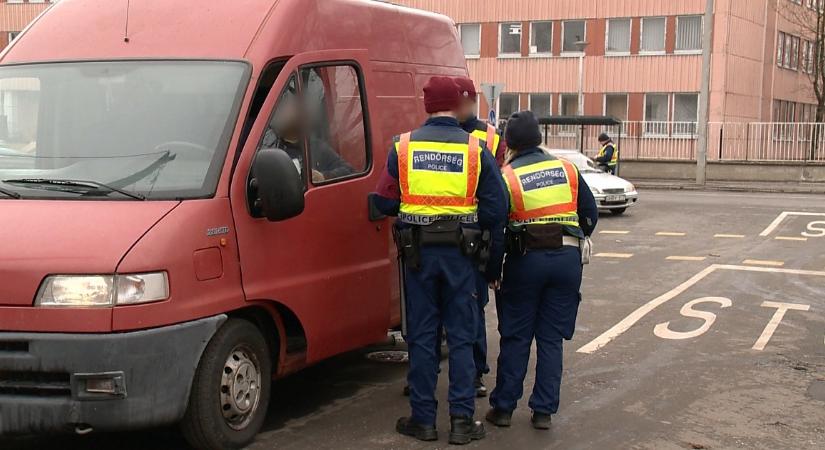 Razzia indult a debreceni utakon is, kameránk előtt büntettek meg egy sofőrt – videóval