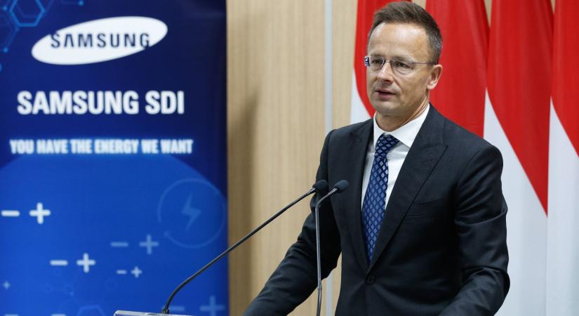 Szijjártó 2023 tavaszán: Biztosan állíthatom, hogy azok a gyárak, amelyek felépültek, tiszteletben tartják a szabályokat