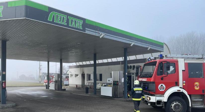 Sokkoló képeket kaptunk a nagyatádi benzinkút tűzről