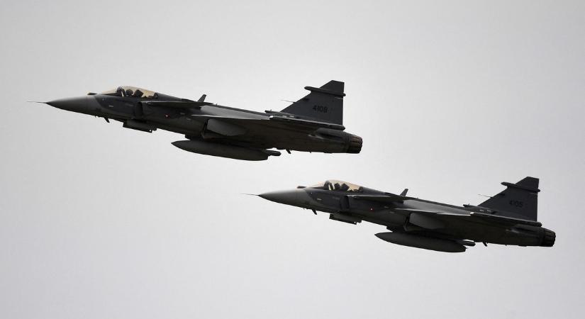 Zelenszkij majd kiugrik a bőréből: Ukrajna megkapja a világ legjobb vadászrepülőgépeit — az amerikai F-16 a nyomukba sem ér