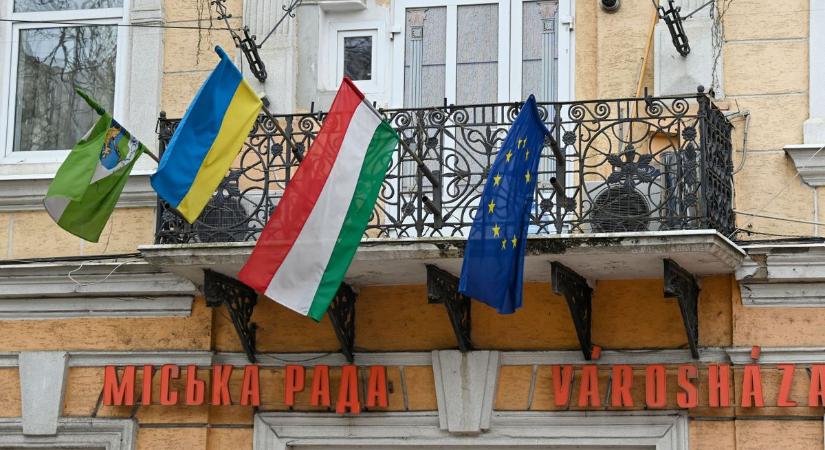 „Tizenhét-tizennyolc órás áramkimaradásokkal élünk együtt” – beszámoló a kárpátaljai helyzetről