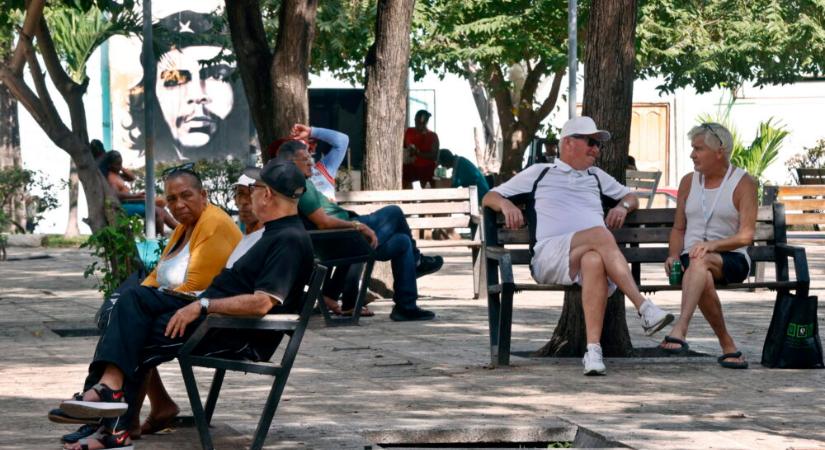 Peszkov: Az USA fojtogató eljárásai sok nehézséget okoznak Kubában