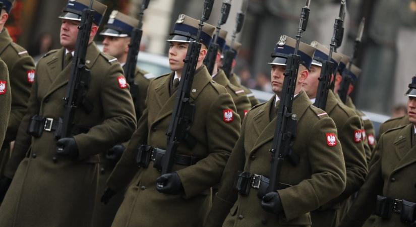 Félmilliós hadsereget építene Lengyelország: átalakítják a tartalékos rendszert