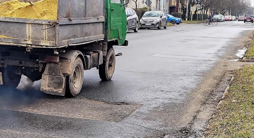 Megtaláltuk Szombathely legnagyobb kátyúját?