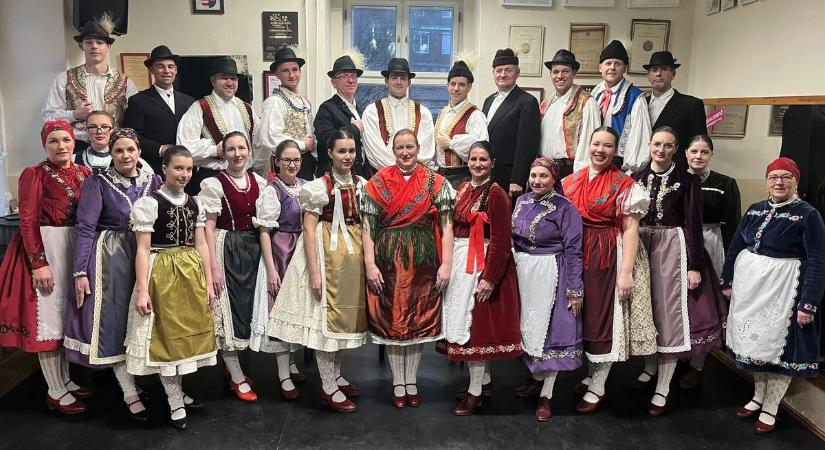 Reneszánszát éli a néptáncmozgalom, Kapuváron találkoztak a táncosok - fotók
