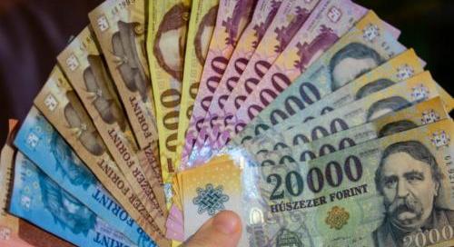 Az áruhiteleket is kiütötték a személyi kölcsönök