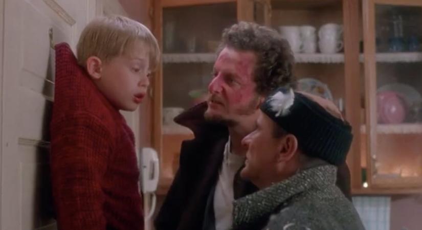 Ejtették a vádat a Reszkessetek, betörők! sztárjának prostitúciós ügyében