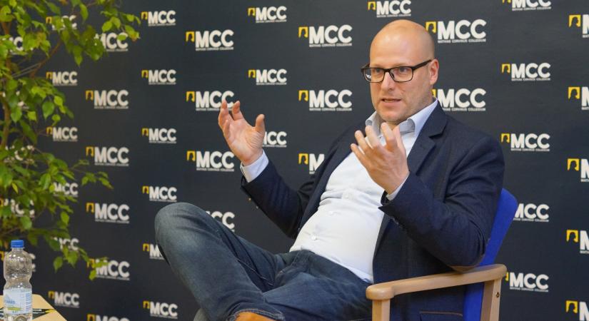 Sebestyén Géza: Önellentmondásos a Tisza Párt választási programja