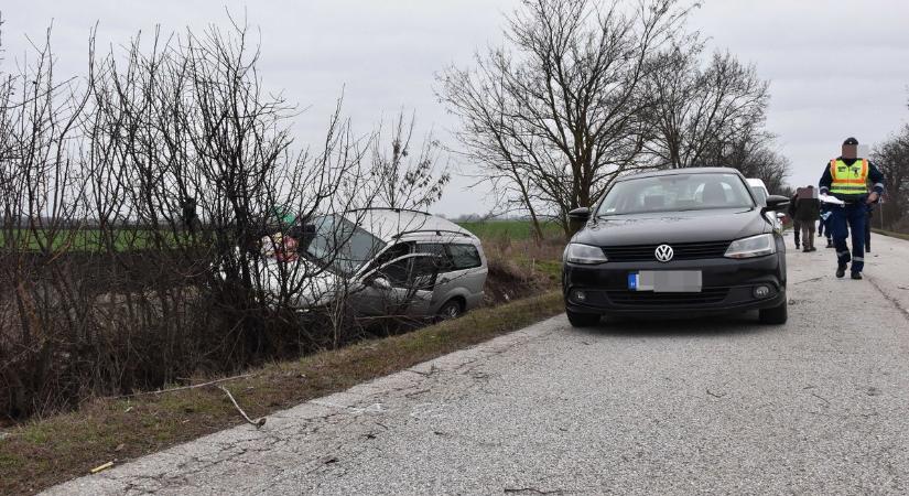 Dráma az autóban: döbbenetes ok miatt halt meg a baleset sérültje, gyászba borult Szentandrás – galériával
