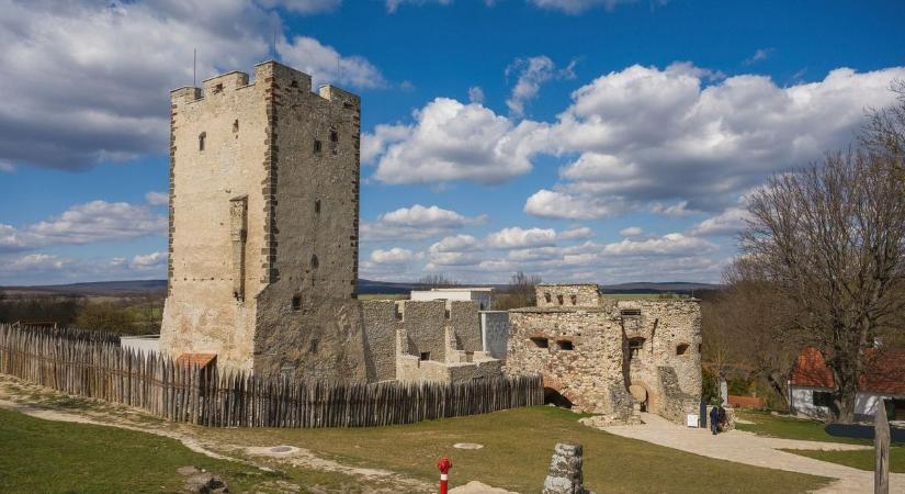 Ilyennek még sosem láttuk Király nénit – különleges családi fotó került elő