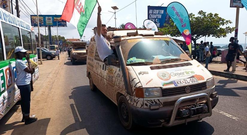 Budapest-Bamako: célba ért a vasi trió - fotók