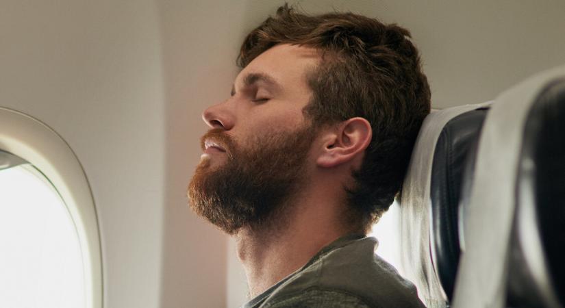 Repülés: akkor is megviselhet, ha nem félsz tőle – Apró trükkök segíthetnek