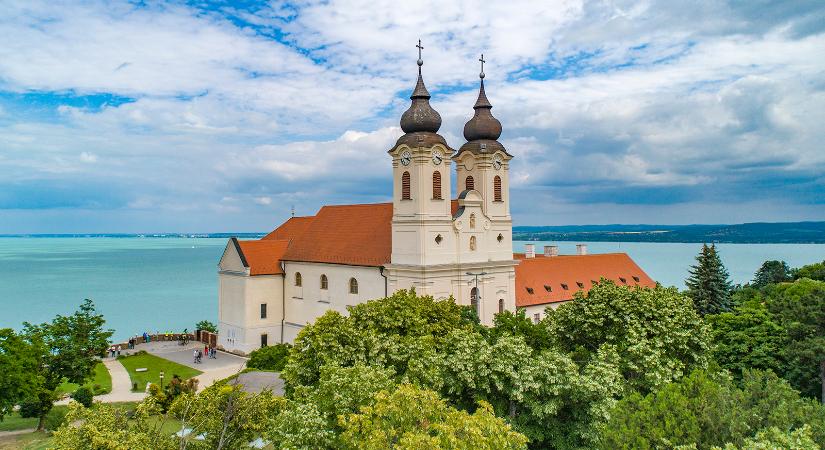 Tihanyi Pünkösdölés és Tavaszi Népzenei Találkozó 2026